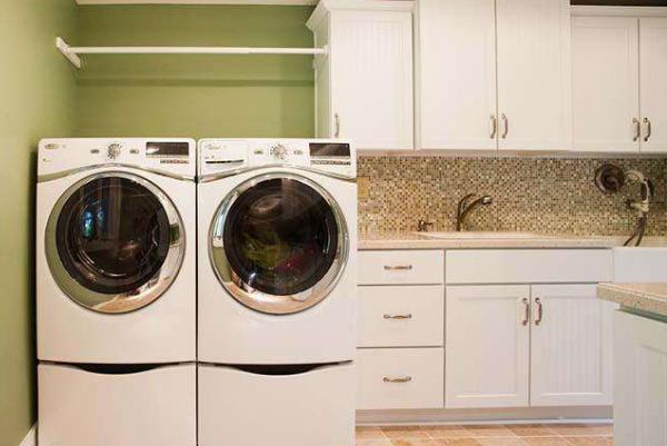 全自动洗衣机洗的时候咔咔响怎么回事？