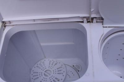 洗衣机半自动甩干桶转速不够