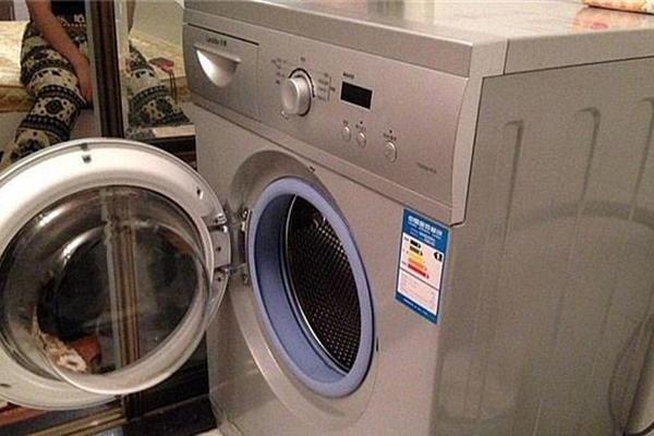 滚筒洗衣机偶尔甩不干是怎么一回事？