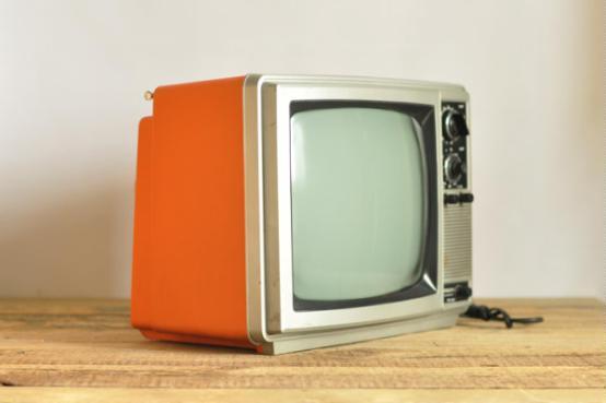 电视机光红黄蓝白是什么情况？