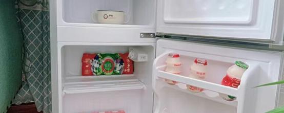 冰箱门裂了可以换吗？