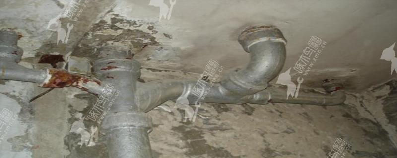 老式的铸铁下水管道漏水怎么修补